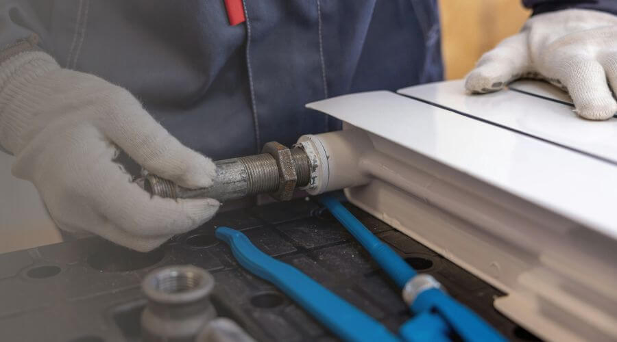 Expert burst pipe repair services in Tennyson, IN